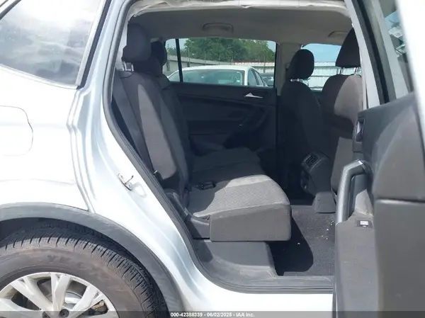 3VV1B7AX0JM092116 2018 VOLKSWAGEN TIGUAN - Image 8
