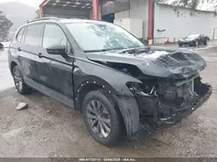 3VV1B7AX0JM101932 2018 VOLKSWAGEN TIGUAN