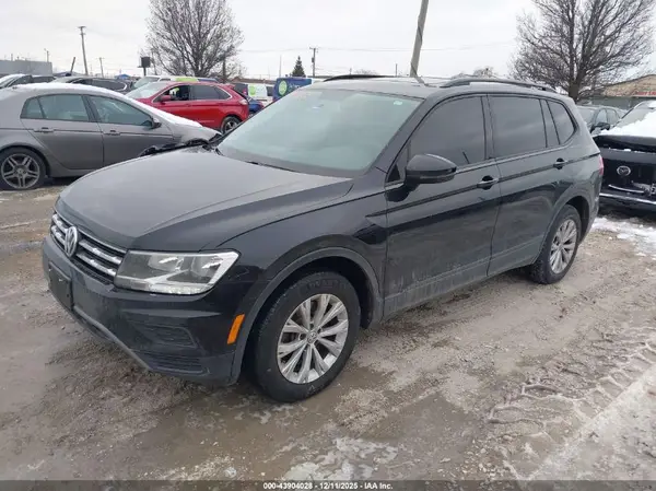 3VV1B7AX0JM126541 2018 VOLKSWAGEN TIGUAN - Image 2