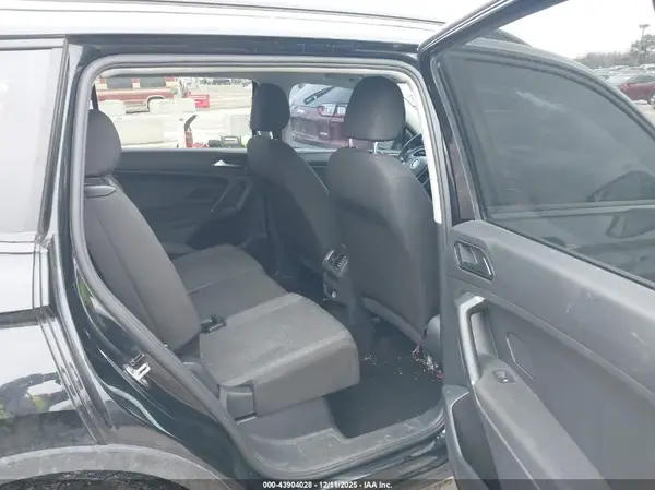 3VV1B7AX0JM126541 2018 VOLKSWAGEN TIGUAN - Image 8
