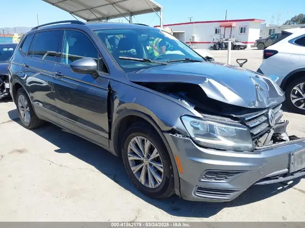 3VV1B7AX0KM043032 2019 VOLKSWAGEN TIGUAN - Image 1