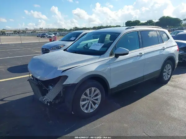 3VV1B7AX0KM064561 2019 VOLKSWAGEN TIGUAN - Image 2