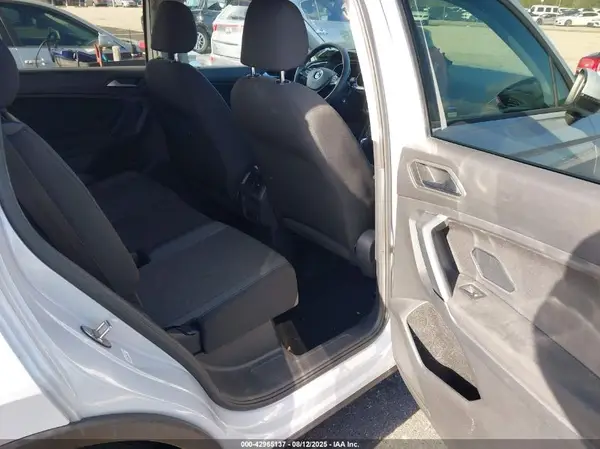 3VV1B7AX0KM064561 2019 VOLKSWAGEN TIGUAN - Image 8