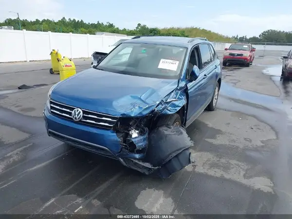 3VV1B7AX0KM101611 2019 VOLKSWAGEN TIGUAN - Image 2