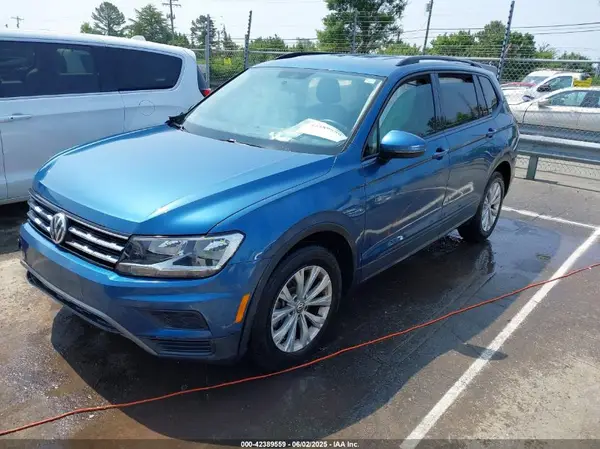 3VV1B7AX0KM122040 2019 VOLKSWAGEN TIGUAN - Image 2