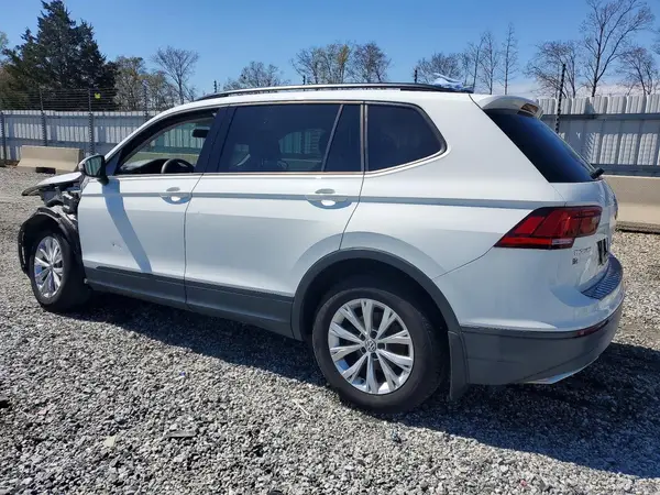 3VV1B7AX0KM129490 2019 VOLKSWAGEN TIGUAN - Image 2