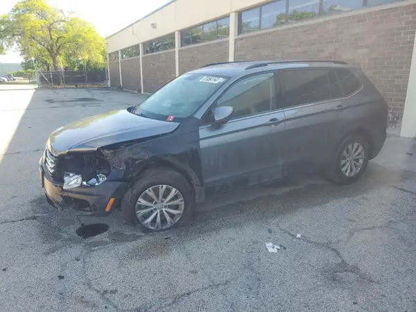 3VV1B7AX0KM172579 2019 VOLKSWAGEN TIGUAN - Image 1
