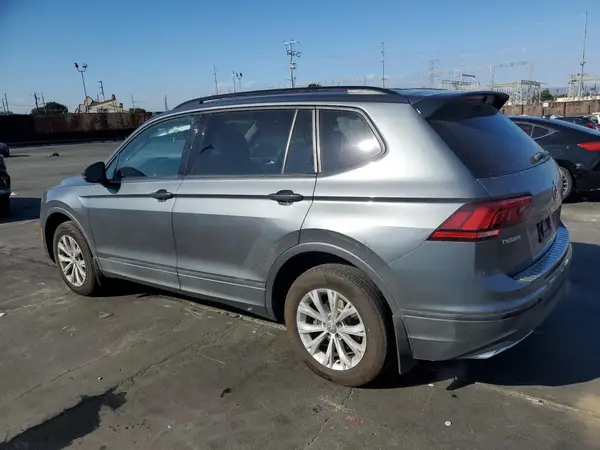 3VV1B7AX0KM196168 2019 VOLKSWAGEN TIGUAN - Image 2