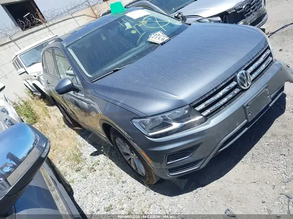 3VV1B7AX0LM036776 2020 VOLKSWAGEN TIGUAN - Image 1