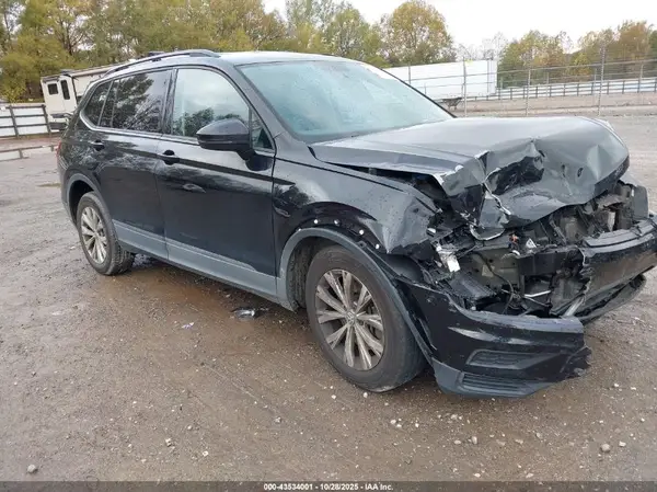 3VV1B7AX0LM082124 2020 VOLKSWAGEN TIGUAN - Image 1