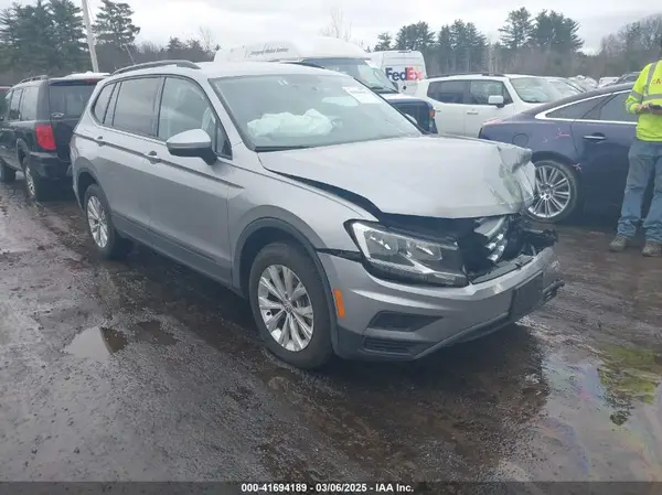 3VV1B7AX0LM082432 2020 VOLKSWAGEN TIGUAN - Image 1