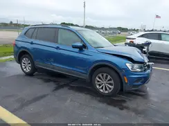 3VV1B7AX0LM125098 2020 VOLKSWAGEN TIGUAN