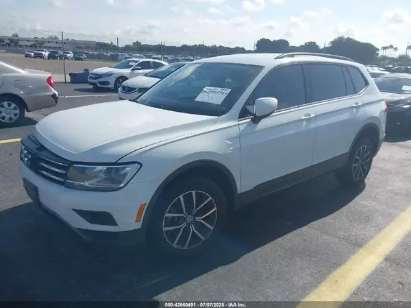 3VV1B7AX0LM128583 2020 VOLKSWAGEN TIGUAN - Image 2