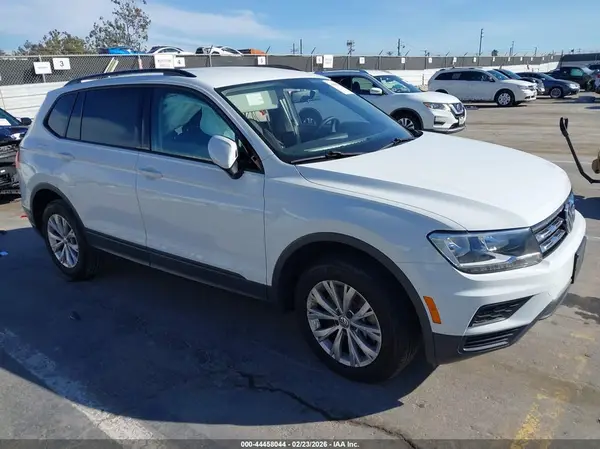 3VV1B7AX0LM132133 2020 VOLKSWAGEN TIGUAN - Image 1