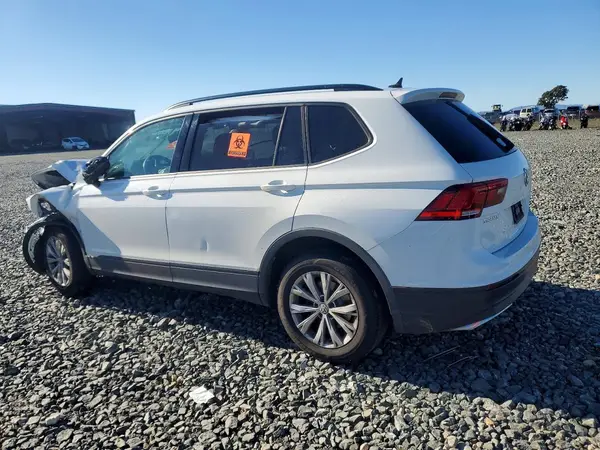 3VV1B7AX0LM141172 2020 VOLKSWAGEN TIGUAN - Image 2