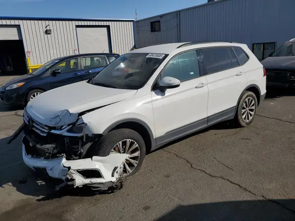 3VV1B7AX0LM160112 2020 VOLKSWAGEN TIGUAN - Image 1