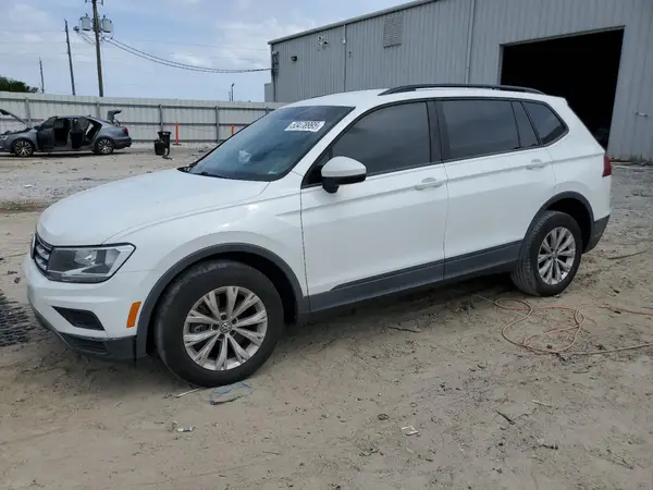 3VV1B7AX0LM179145 2020 VOLKSWAGEN TIGUAN - Image 1