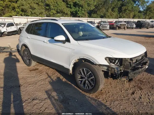 3VV1B7AX0MM000815 2021 VOLKSWAGEN TIGUAN - Image 1
