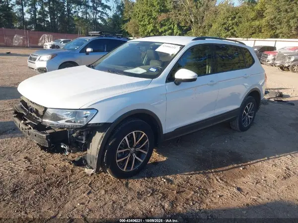 3VV1B7AX0MM000815 2021 VOLKSWAGEN TIGUAN - Image 2