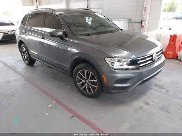 3VV1B7AX0MM030915 2021 VOLKSWAGEN TIGUAN - Image 1