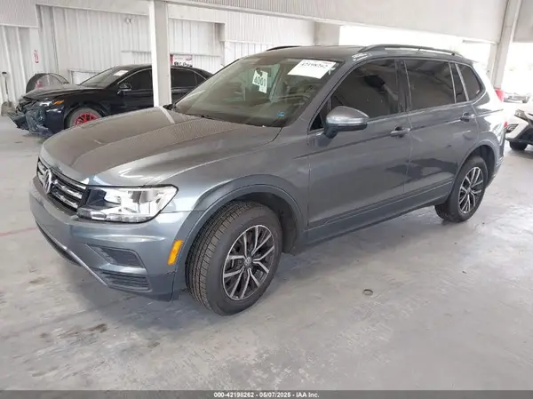 3VV1B7AX0MM030915 2021 VOLKSWAGEN TIGUAN - Image 2