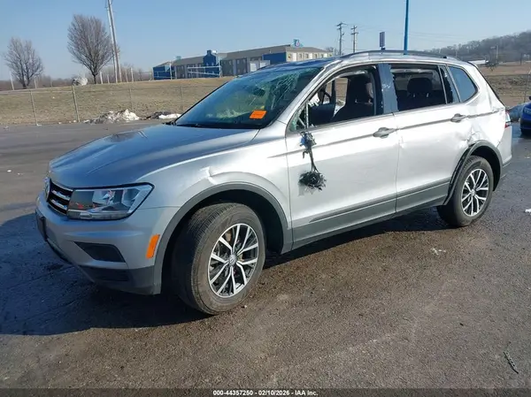 3VV1B7AX0MM036407 2021 VOLKSWAGEN TIGUAN - Image 2