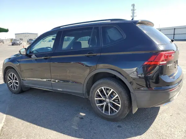 3VV1B7AX0MM121215 2021 VOLKSWAGEN TIGUAN - Image 2