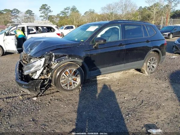 3VV1B7AX0MM144848 2021 VOLKSWAGEN TIGUAN - Image 2
