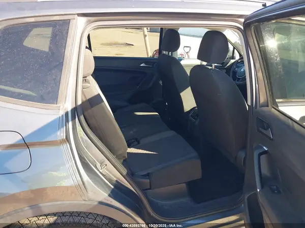3VV1B7AX1JM010295 2018 VOLKSWAGEN TIGUAN - Image 8