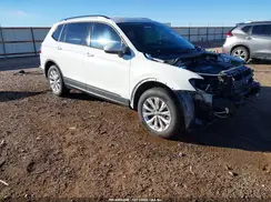 3VV1B7AX1JM011933 2018 VOLKSWAGEN TIGUAN