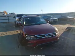3VV1B7AX1JM019823 2018 VOLKSWAGEN TIGUAN