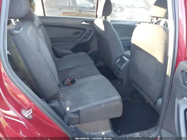 3VV1B7AX1JM019823 2018 VOLKSWAGEN TIGUAN - Image 8