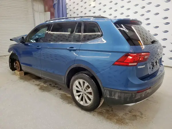 3VV1B7AX1JM021149 2018 VOLKSWAGEN TIGUAN - Image 2