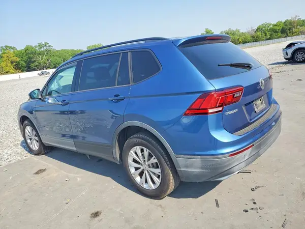 3VV1B7AX1JM021426 2018 VOLKSWAGEN TIGUAN - Image 2