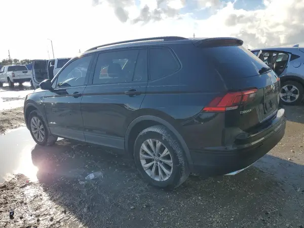 3VV1B7AX1JM023046 2018 VOLKSWAGEN TIGUAN - Image 2