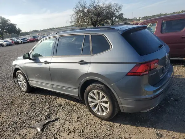 3VV1B7AX1JM030319 2018 VOLKSWAGEN TIGUAN - Image 2