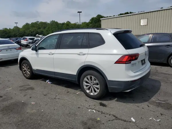 3VV1B7AX1JM072635 2018 VOLKSWAGEN TIGUAN - Image 2