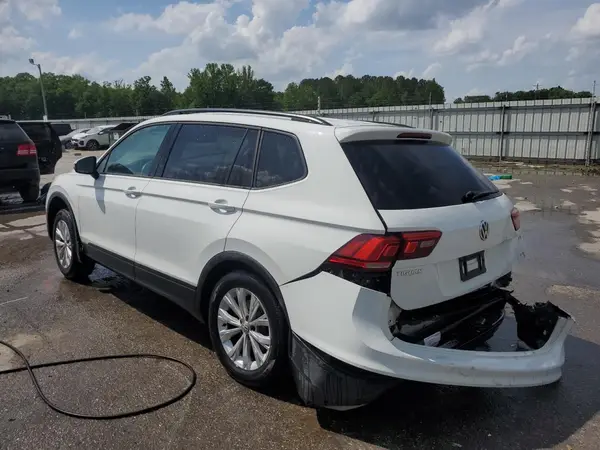 3VV1B7AX1JM083571 2018 VOLKSWAGEN TIGUAN - Image 2