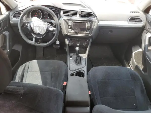 3VV1B7AX1JM085000 2018 VOLKSWAGEN TIGUAN - Image 8