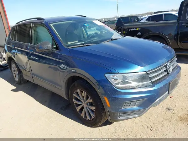 3VV1B7AX1JM087829 2018 VOLKSWAGEN TIGUAN - Image 1
