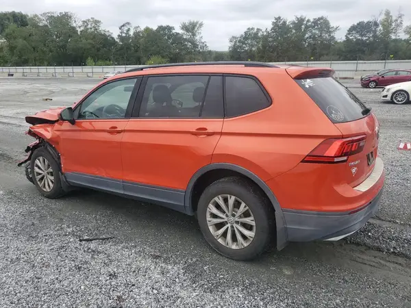 3VV1B7AX1JM090147 2018 VOLKSWAGEN TIGUAN - Image 2