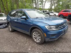 3VV1B7AX1JM098040 2018 VOLKSWAGEN TIGUAN