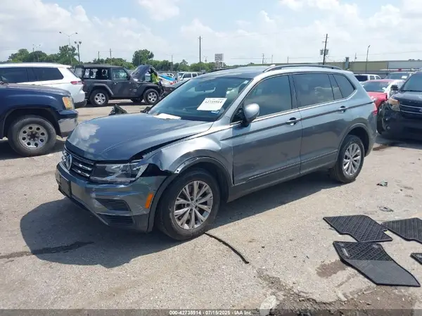 3VV1B7AX1JM106539 2018 VOLKSWAGEN TIGUAN - Image 2