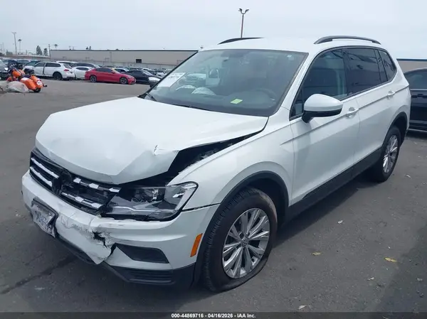 3VV1B7AX1JM185534 2018 VOLKSWAGEN TIGUAN - Image 2