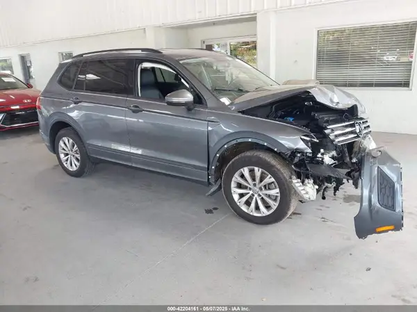 3VV1B7AX1KM064598 2019 VOLKSWAGEN TIGUAN - Image 1