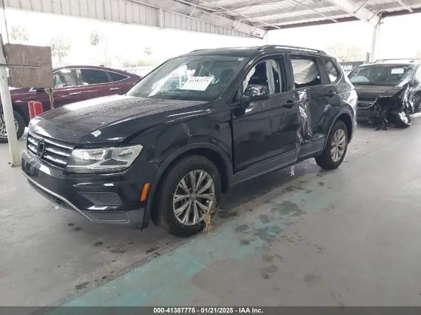 3VV1B7AX1KM073074 2019 VOLKSWAGEN TIGUAN - Image 2