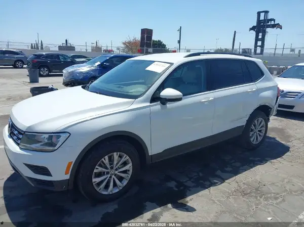 3VV1B7AX1KM101407 2019 VOLKSWAGEN TIGUAN - Image 2