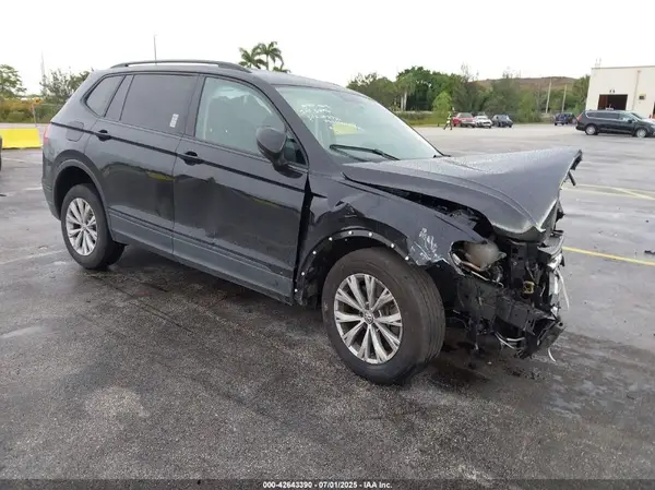 3VV1B7AX1LM052730 2020 VOLKSWAGEN TIGUAN - Image 1