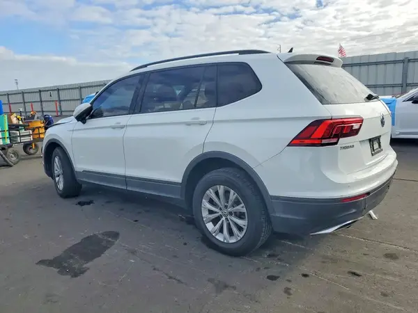 3VV1B7AX1LM053537 2020 VOLKSWAGEN TIGUAN - Image 2