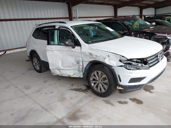 3VV1B7AX1LM110352 2020 VOLKSWAGEN TIGUAN - Image 1